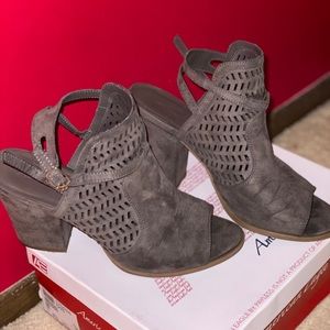 American Eagle Heels